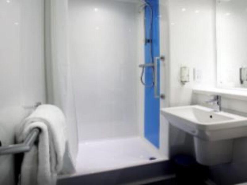 Travelodge Swansea Central Buitenkant foto