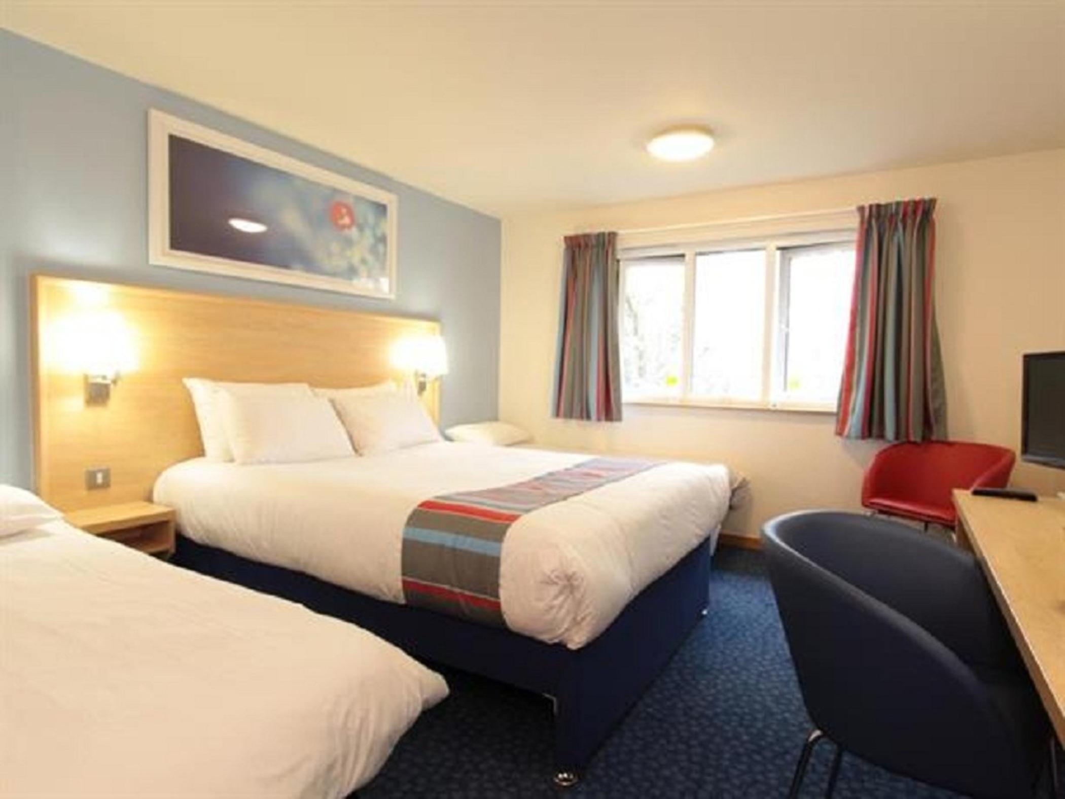Travelodge Swansea Central Buitenkant foto