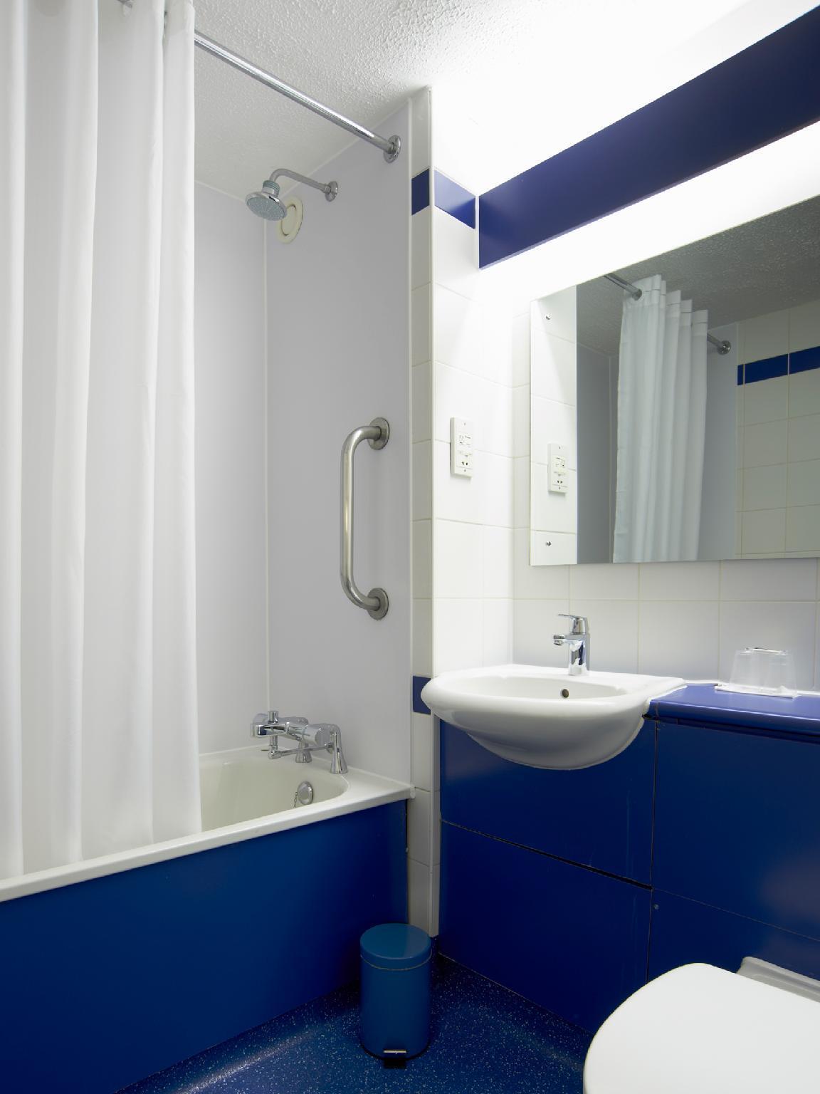 Travelodge Swansea Central Buitenkant foto