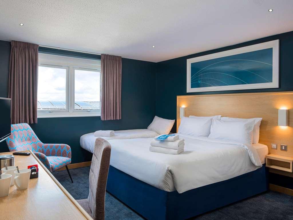 Travelodge Swansea Central Kamer foto