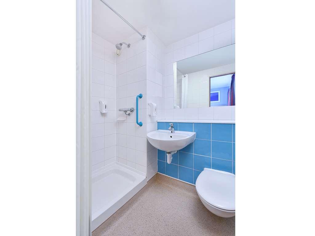 Travelodge Swansea Central Kamer foto
