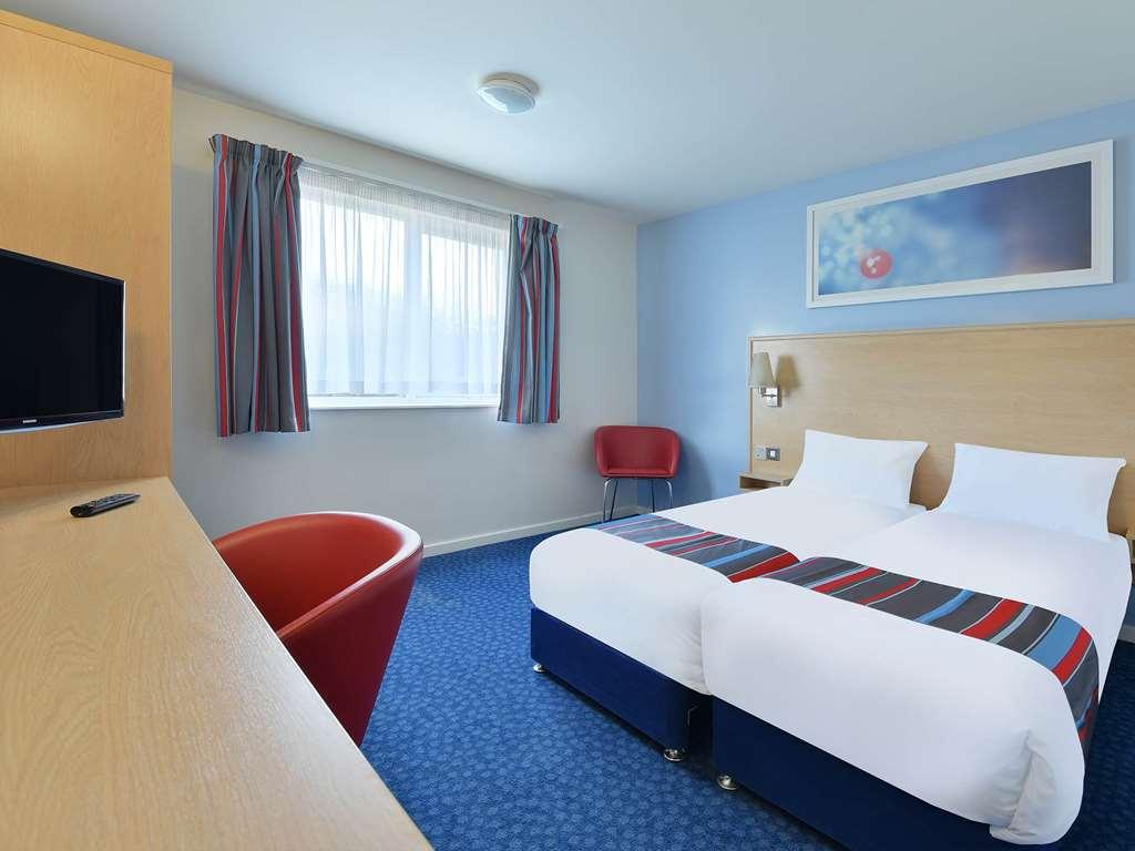 Travelodge Swansea Central Kamer foto