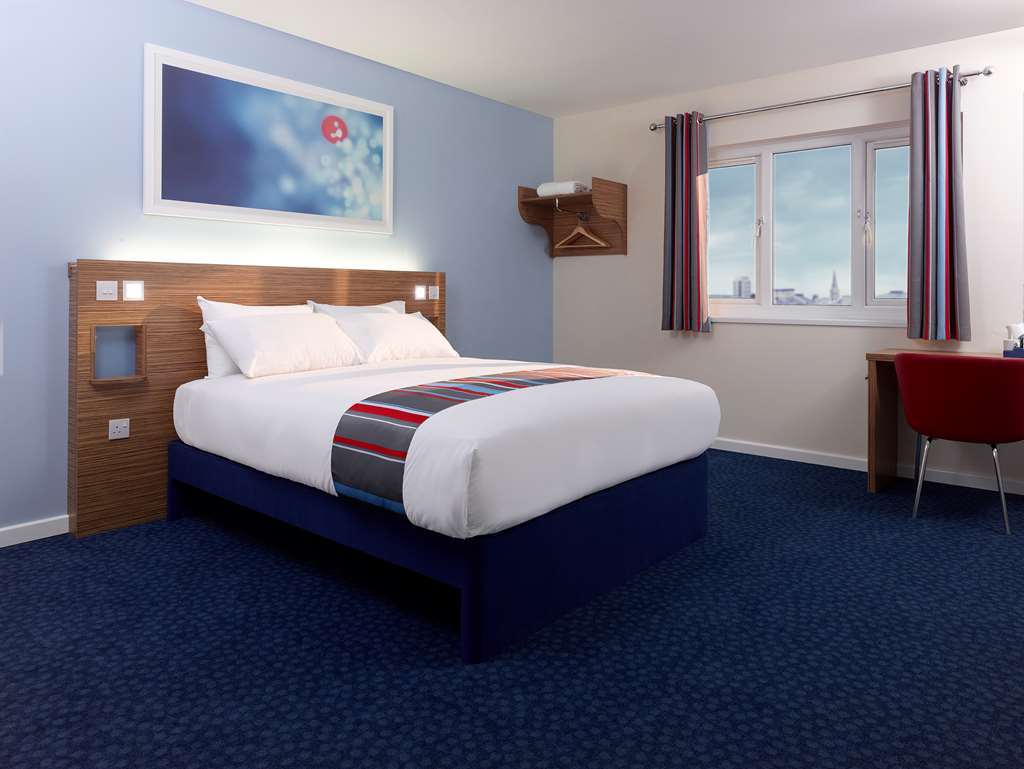 Travelodge Swansea Central Kamer foto