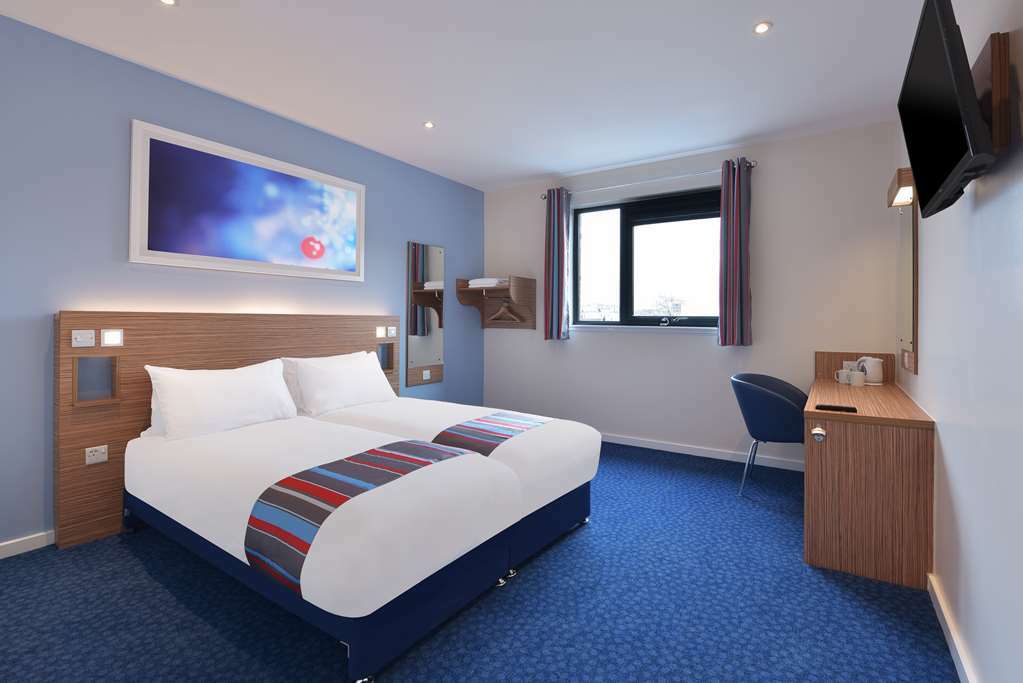 Travelodge Swansea Central Kamer foto
